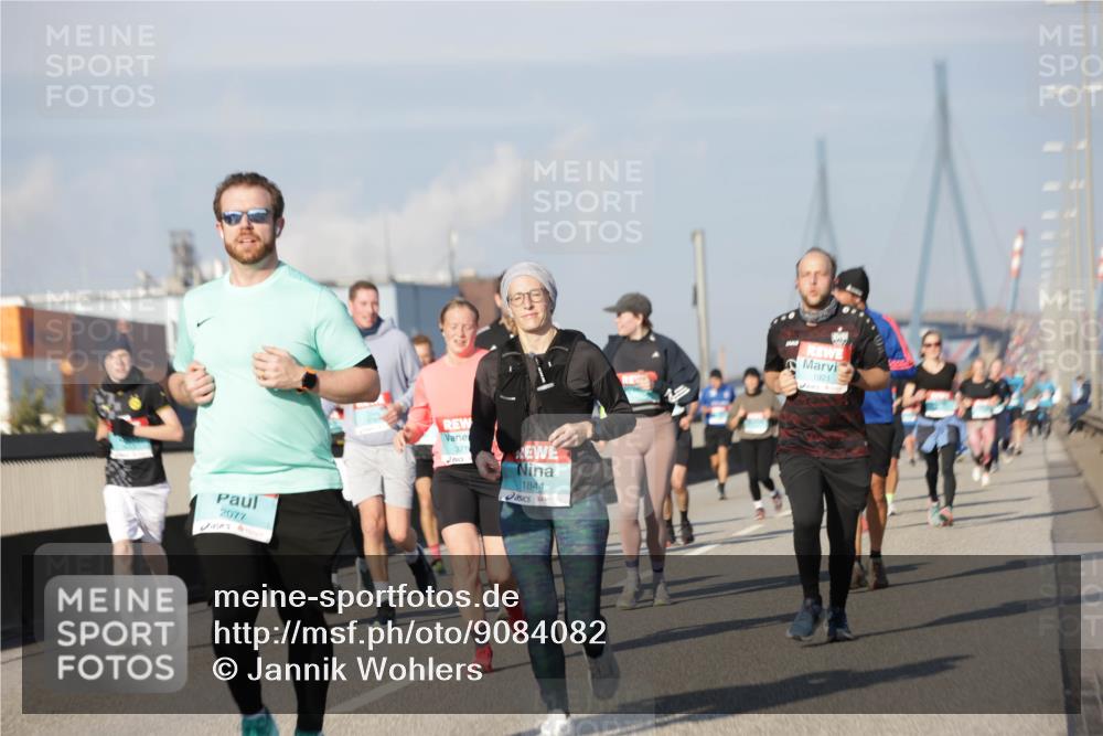 03.10.2025 - Köhlbrandbrückenlauf Jannik Wohlers http://msf.ph/oto/9084082 03.10.2025 09:56:10 Position 3 2077, 321, 1844, 1921 meine-sportfotos.de