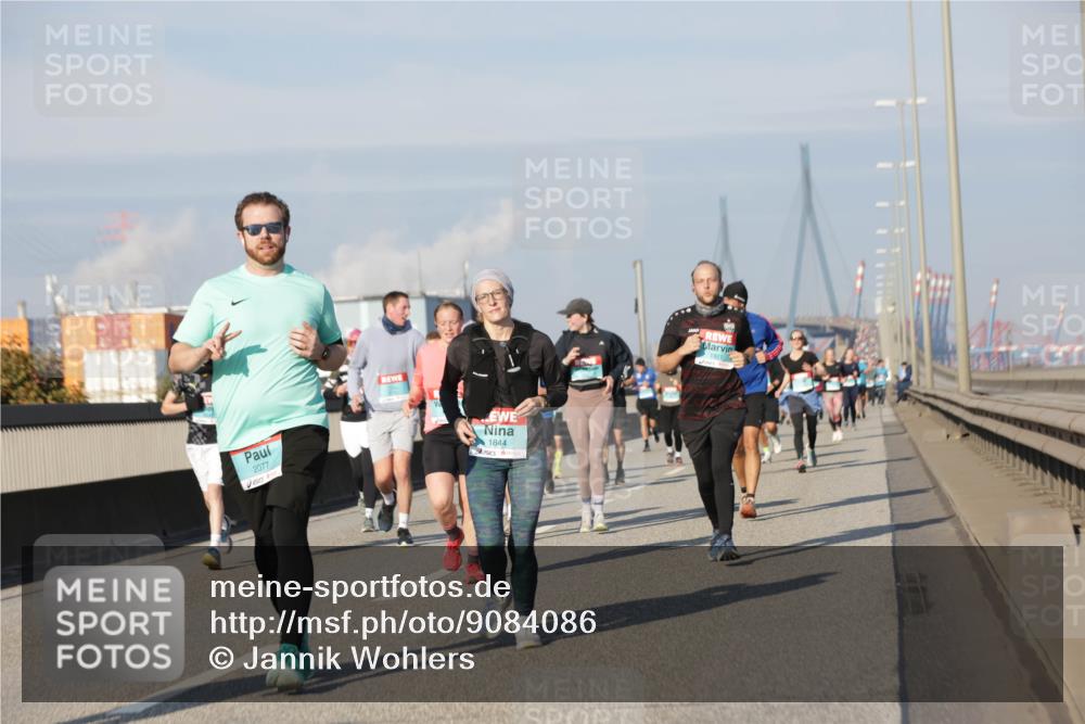 03.10.2025 - Köhlbrandbrückenlauf Jannik Wohlers http://msf.ph/oto/9084086 03.10.2025 09:56:11 Position 3 2077, 1844, 1921 meine-sportfotos.de