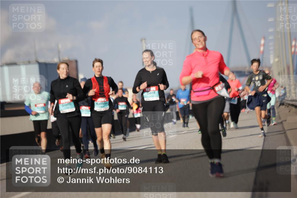 03.10.2025 - Köhlbrandbrückenlauf Jannik Wohlers http://msf.ph/oto/9084113 03.10.2025 10:06:36 Position 3 1732, 1895, 10 meine-sportfotos.de