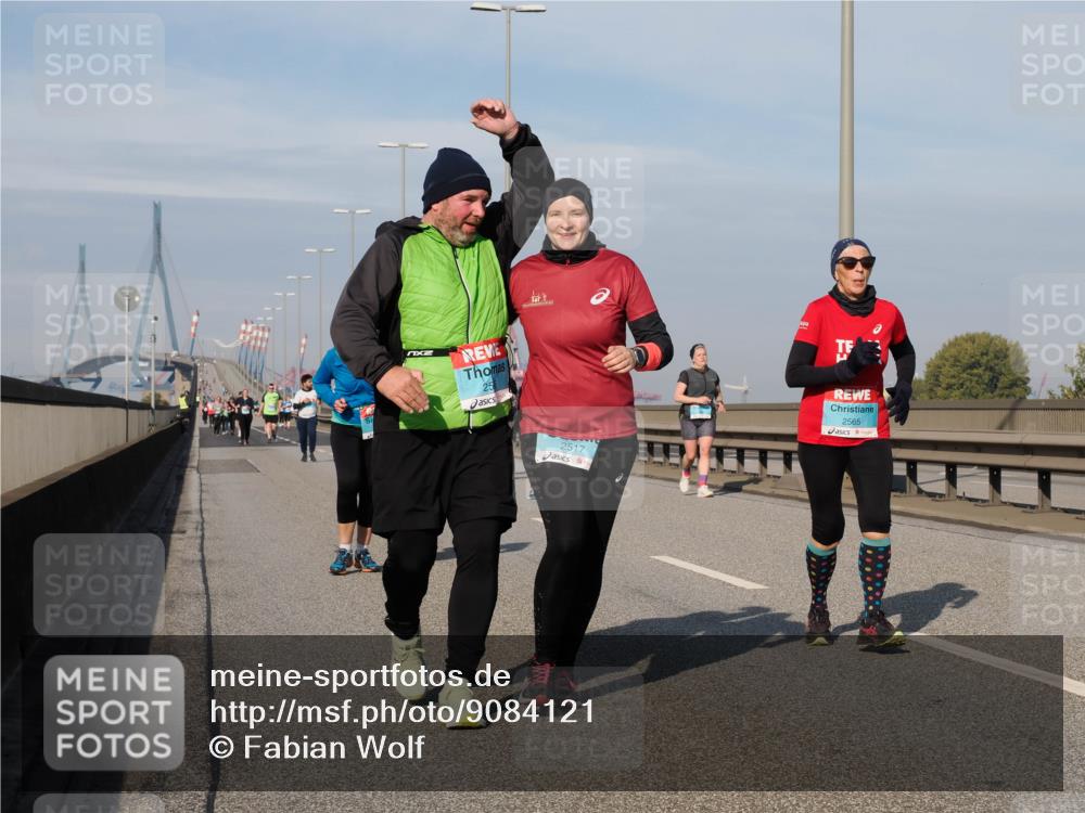03.10.2025 - Köhlbrandbrückenlauf Fabian Wolf http://msf.ph/oto/9084121 03.10.2025 10:19:45 Position 3 2517, 2565 meine-sportfotos.de