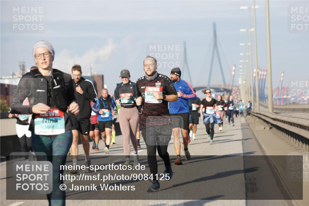 03.10.2025 - Köhlbrandbrückenlauf Jannik Wohlers http://msf.ph/oto/9084125 03.10.2025 09:56:12 Position 3 1844, 319, 192 meine-sportfotos.de