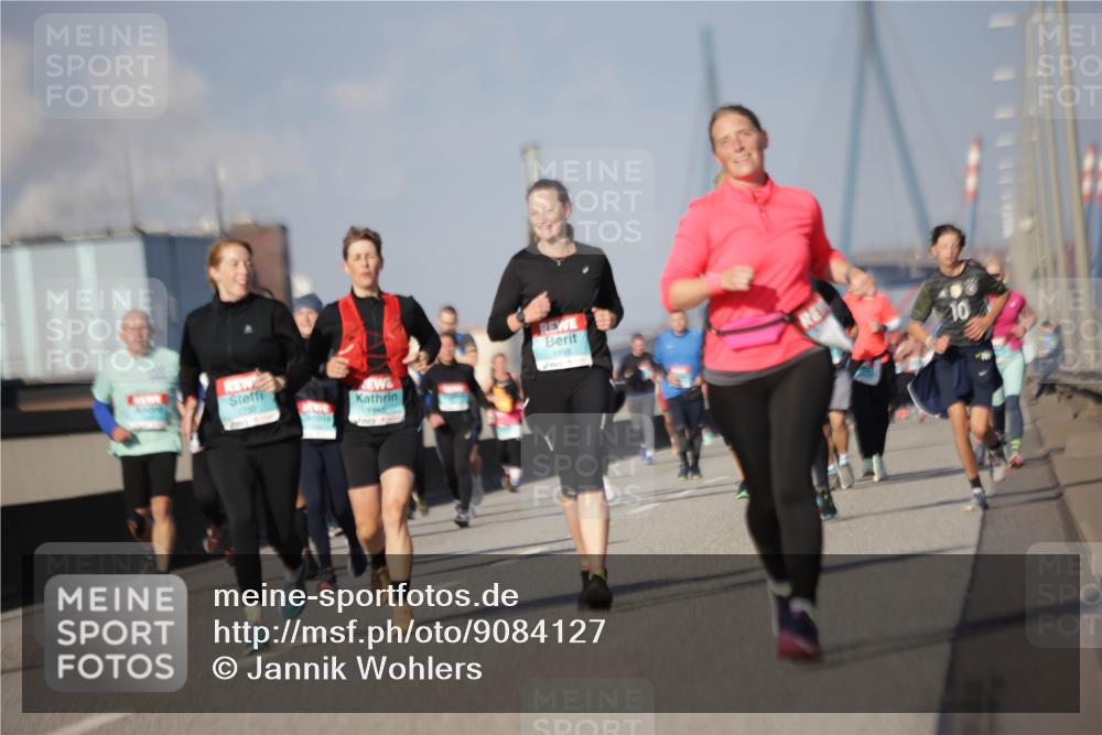 03.10.2025 - Köhlbrandbrückenlauf Jannik Wohlers http://msf.ph/oto/9084127 03.10.2025 10:06:36 Position 3  meine-sportfotos.de