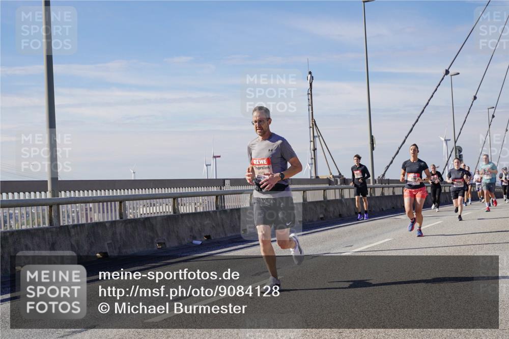 03.10.2025 - Köhlbrandbrückenlauf Michael Burmester http://msf.ph/oto/9084128 03.10.2025 12:42:27 Position 2 4550 meine-sportfotos.de