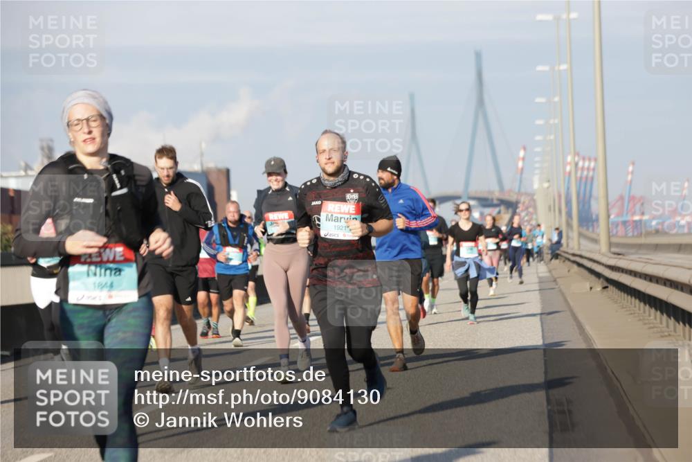 03.10.2025 - Köhlbrandbrückenlauf Jannik Wohlers http://msf.ph/oto/9084130 03.10.2025 09:56:12 Position 3 1844, 1921 meine-sportfotos.de
