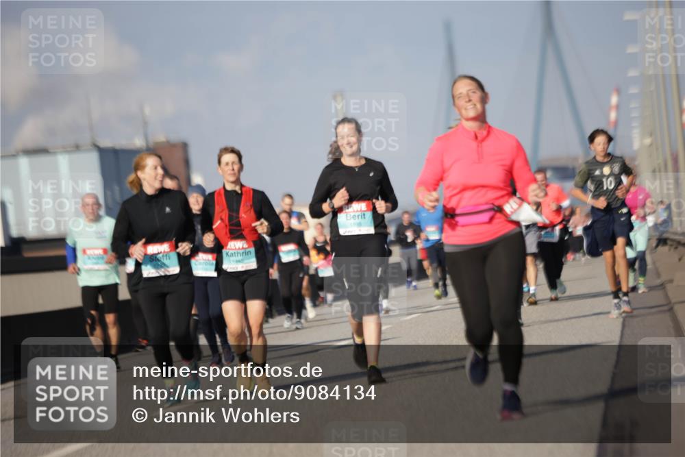 03.10.2025 - Köhlbrandbrückenlauf Jannik Wohlers http://msf.ph/oto/9084134 03.10.2025 10:06:36 Position 3 1895, 10 meine-sportfotos.de