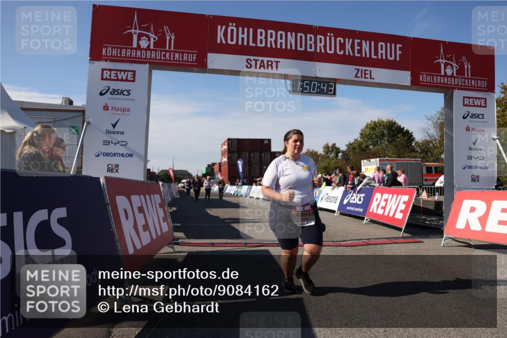 03.10.2025 - Köhlbrandbrückenlauf Lena Gebhardt http://msf.ph/oto/9084162 03.10.2025 13:50:44 Ziel 5323, 5595, 5608, 5992 meine-sportfotos.de
