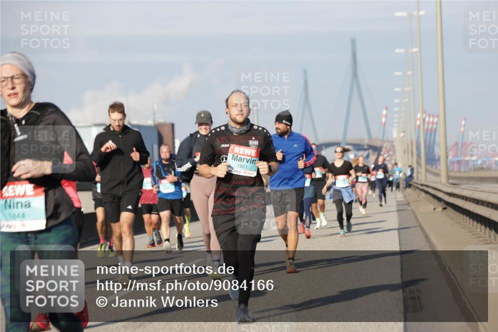 03.10.2025 - Köhlbrandbrückenlauf Jannik Wohlers http://msf.ph/oto/9084166 03.10.2025 09:56:12 Position 3 1844, 1921 meine-sportfotos.de