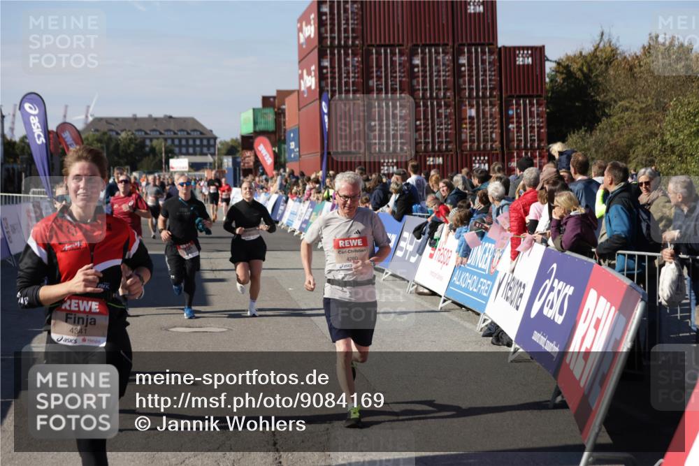 03.10.2025 - Köhlbrandbrückenlauf Jannik Wohlers http://msf.ph/oto/9084169 03.10.2025 13:18:28 Ziel 4154, 4280, 4341, 4560, 4760, 4819, 4826, 4882, 5178, 5192, 5379, 5440, 5691, 5722, 5816, 6084, 6700 meine-sportfotos.de
