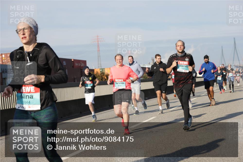 03.10.2025 - Köhlbrandbrückenlauf Jannik Wohlers http://msf.ph/oto/9084175 03.10.2025 09:56:13 Position 3 1844, 3210, 1921 meine-sportfotos.de