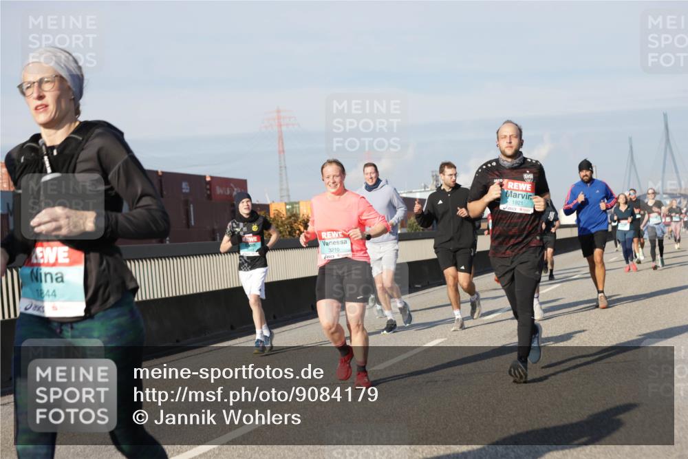 03.10.2025 - Köhlbrandbrückenlauf Jannik Wohlers http://msf.ph/oto/9084179 03.10.2025 09:56:13 Position 3 1844, 3210, 919, 1921 meine-sportfotos.de