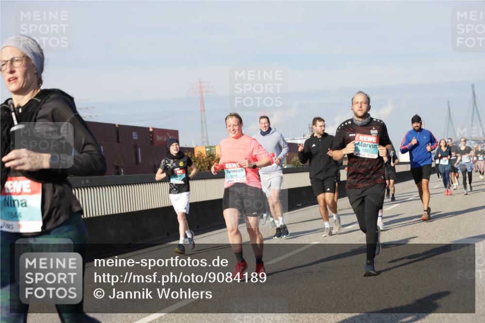03.10.2025 - Köhlbrandbrückenlauf Jannik Wohlers http://msf.ph/oto/9084189 03.10.2025 09:56:14 Position 3 1844, 3210, 915, 1921 meine-sportfotos.de