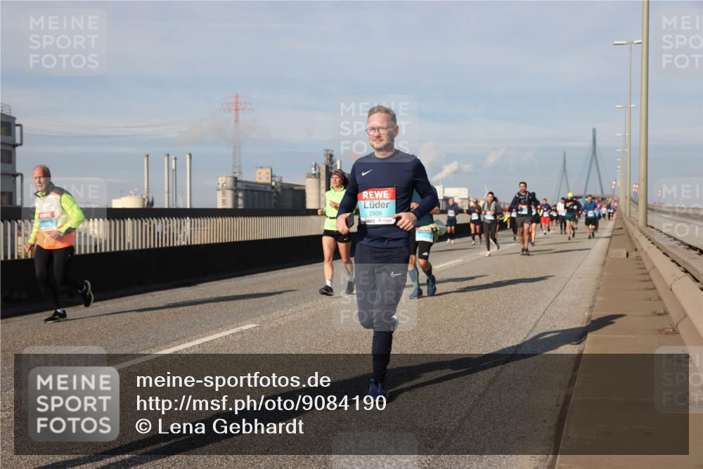 03.10.2025 - Köhlbrandbrückenlauf Lena Gebhardt http://msf.ph/oto/9084190 03.10.2025 10:05:11 Position 2 2509 meine-sportfotos.de