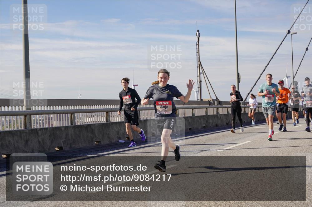03.10.2025 - Köhlbrandbrückenlauf Michael Burmester http://msf.ph/oto/9084217 03.10.2025 12:42:31 Position 2 4278 meine-sportfotos.de