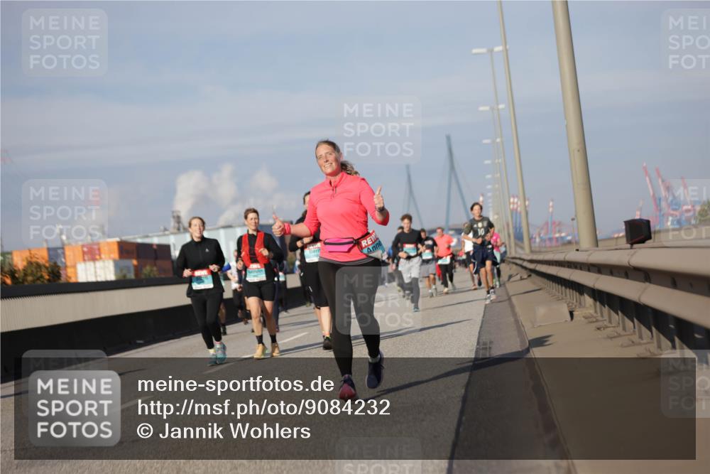 03.10.2025 - Köhlbrandbrückenlauf Jannik Wohlers http://msf.ph/oto/9084232 03.10.2025 10:06:38 Position 3  meine-sportfotos.de