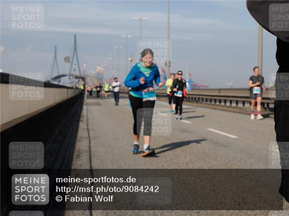 03.10.2025 - Köhlbrandbrückenlauf Fabian Wolf http://msf.ph/oto/9084242 03.10.2025 10:19:48 Position 3  meine-sportfotos.de