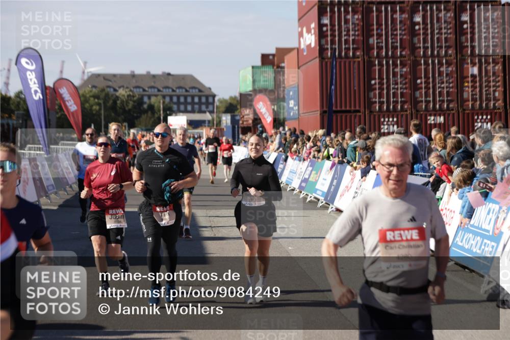 03.10.2025 - Köhlbrandbrückenlauf Jannik Wohlers http://msf.ph/oto/9084249 03.10.2025 13:18:28 Ziel 4154, 4280, 4341, 4560, 4760, 4819, 4826, 4882, 5178, 5192, 5379, 5440, 5691, 5722, 5816, 6084, 6700 meine-sportfotos.de