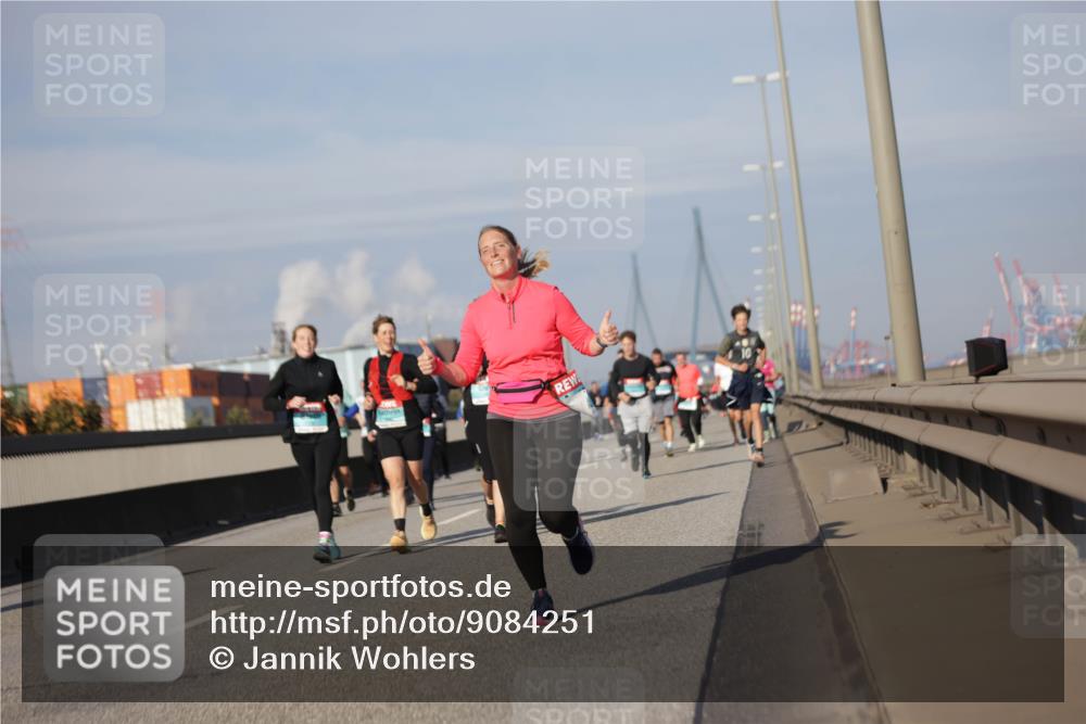 03.10.2025 - Köhlbrandbrückenlauf Jannik Wohlers http://msf.ph/oto/9084251 03.10.2025 10:06:38 Position 3  meine-sportfotos.de