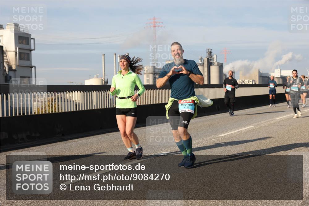03.10.2025 - Köhlbrandbrückenlauf Lena Gebhardt http://msf.ph/oto/9084270 03.10.2025 10:05:13 Position 2 1727 meine-sportfotos.de