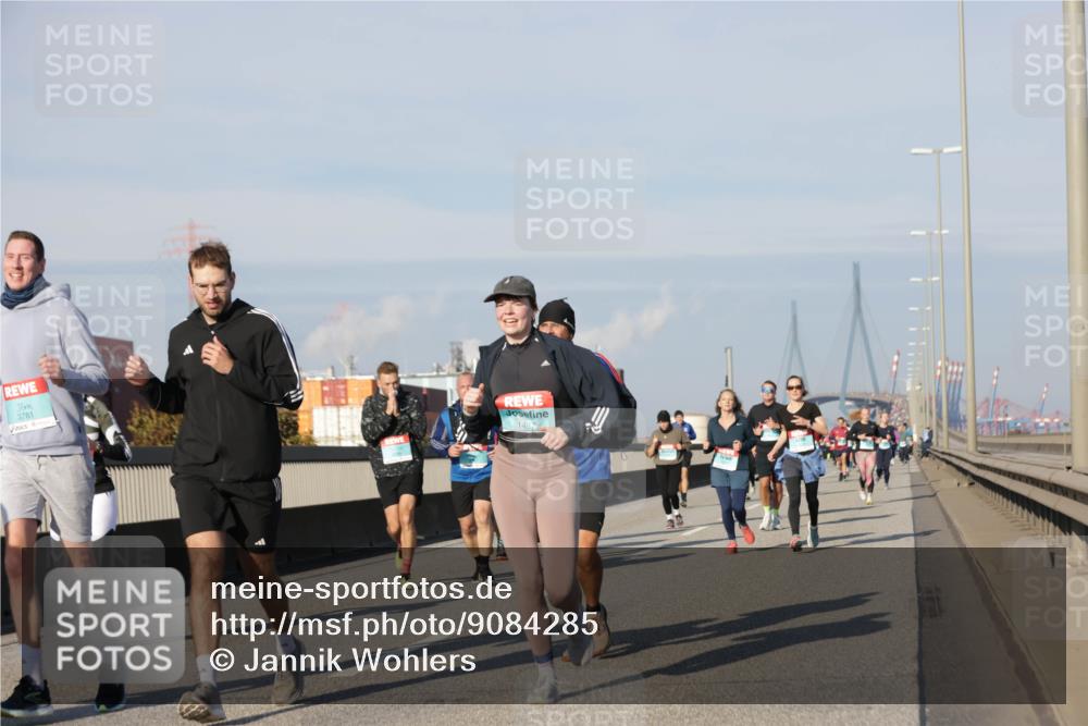 03.10.2025 - Köhlbrandbrückenlauf Jannik Wohlers http://msf.ph/oto/9084285 03.10.2025 09:56:16 Position 3 3781, 1487 meine-sportfotos.de