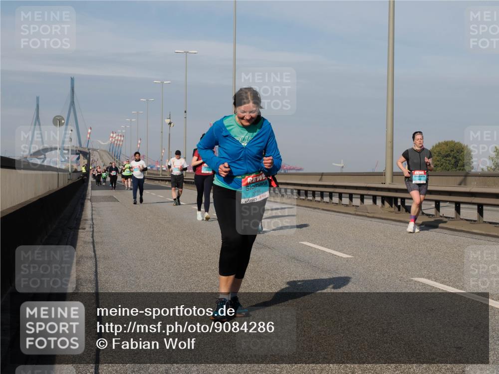 03.10.2025 - Köhlbrandbrückenlauf Fabian Wolf http://msf.ph/oto/9084286 03.10.2025 10:19:49 Position 3 3195 meine-sportfotos.de