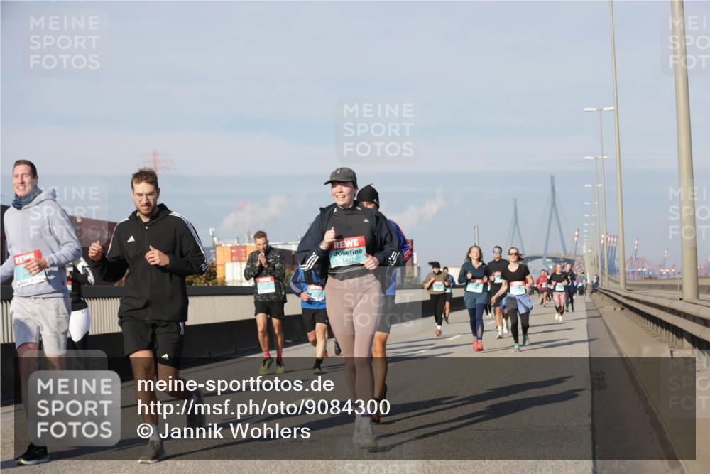 03.10.2025 - Köhlbrandbrückenlauf Jannik Wohlers http://msf.ph/oto/9084300 03.10.2025 09:56:16 Position 3 1487 meine-sportfotos.de