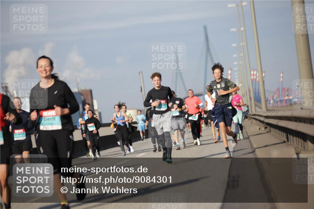 03.10.2025 - Köhlbrandbrückenlauf Jannik Wohlers http://msf.ph/oto/9084301 03.10.2025 10:06:40 Position 3  meine-sportfotos.de