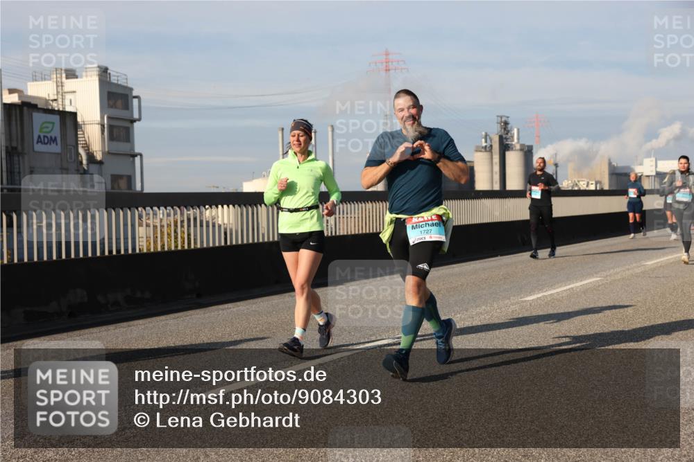 03.10.2025 - Köhlbrandbrückenlauf Lena Gebhardt http://msf.ph/oto/9084303 03.10.2025 10:05:13 Position 2 1727 meine-sportfotos.de