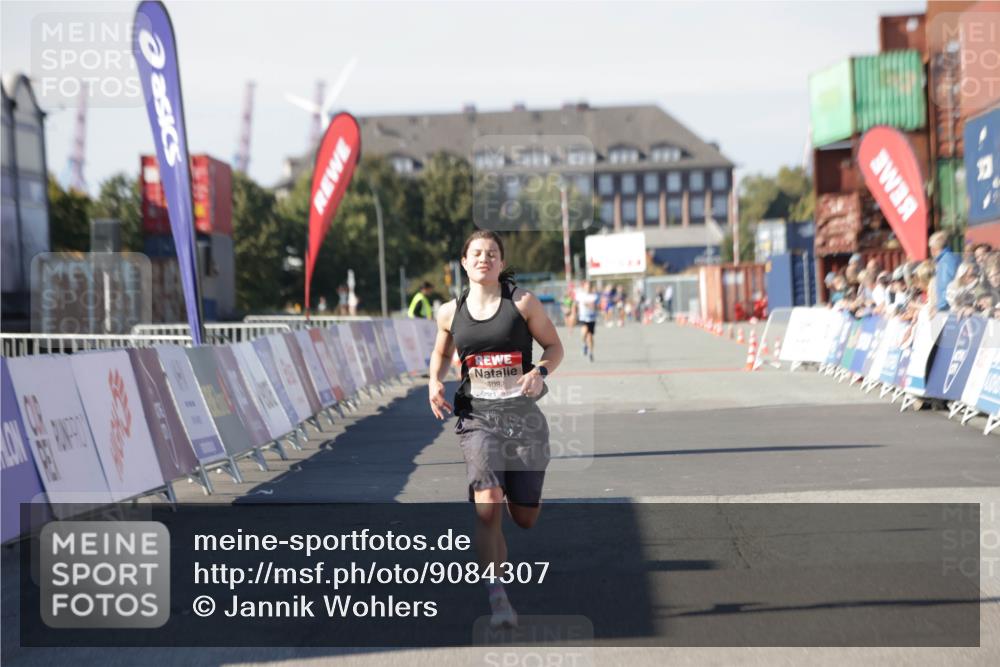 03.10.2025 - Köhlbrandbrückenlauf Jannik Wohlers http://msf.ph/oto/9084307 03.10.2025 12:52:00 Ziel 4092 meine-sportfotos.de