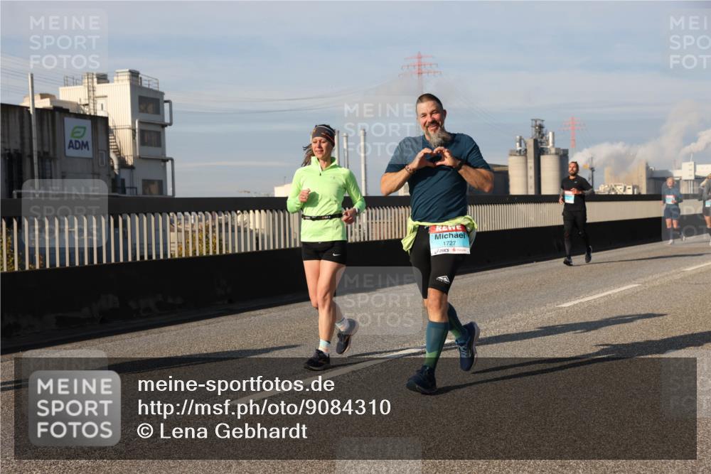 03.10.2025 - Köhlbrandbrückenlauf Lena Gebhardt http://msf.ph/oto/9084310 03.10.2025 10:05:13 Position 2 1727 meine-sportfotos.de