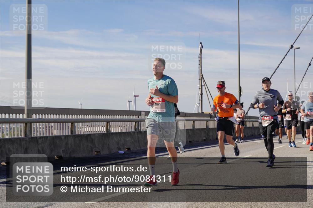 03.10.2025 - Köhlbrandbrückenlauf Michael Burmester http://msf.ph/oto/9084311 03.10.2025 12:42:33 Position 2 4107 meine-sportfotos.de