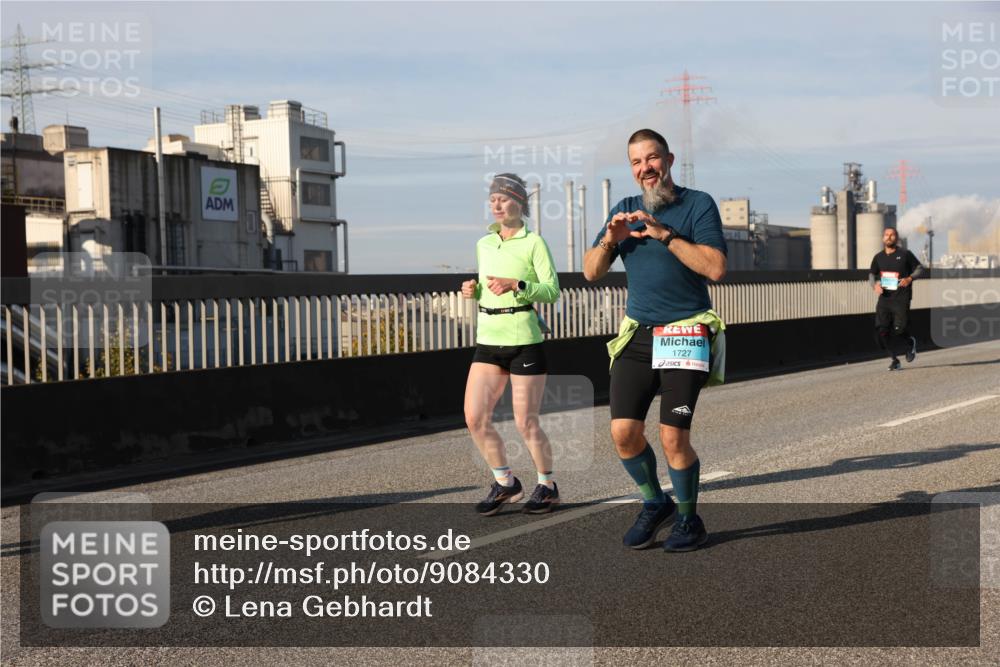 03.10.2025 - Köhlbrandbrückenlauf Lena Gebhardt http://msf.ph/oto/9084330 03.10.2025 10:05:13 Position 2 1727 meine-sportfotos.de