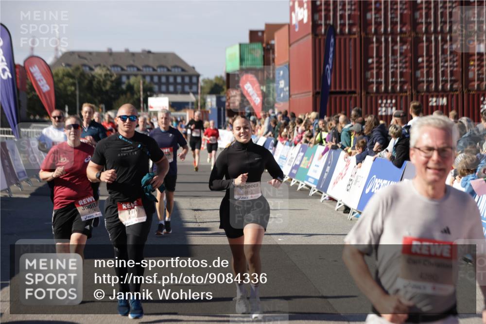 03.10.2025 - Köhlbrandbrückenlauf Jannik Wohlers http://msf.ph/oto/9084336 03.10.2025 13:18:29 Ziel 4154, 4280, 4341, 4560, 4760, 4819, 4826, 4882, 5178, 5192, 5379, 5440, 5722, 5816, 6084, 6700 meine-sportfotos.de