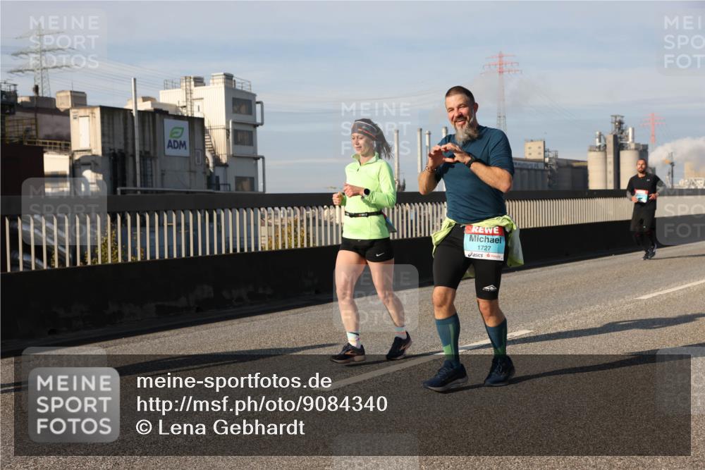 03.10.2025 - Köhlbrandbrückenlauf Lena Gebhardt http://msf.ph/oto/9084340 03.10.2025 10:05:13 Position 2 1727 meine-sportfotos.de