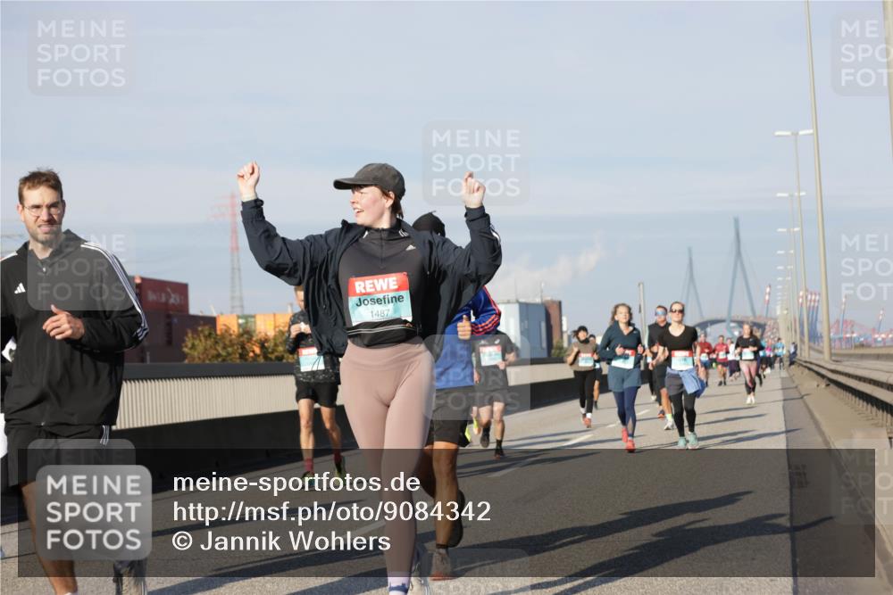 03.10.2025 - Köhlbrandbrückenlauf Jannik Wohlers http://msf.ph/oto/9084342 03.10.2025 09:56:17 Position 3 1487 meine-sportfotos.de