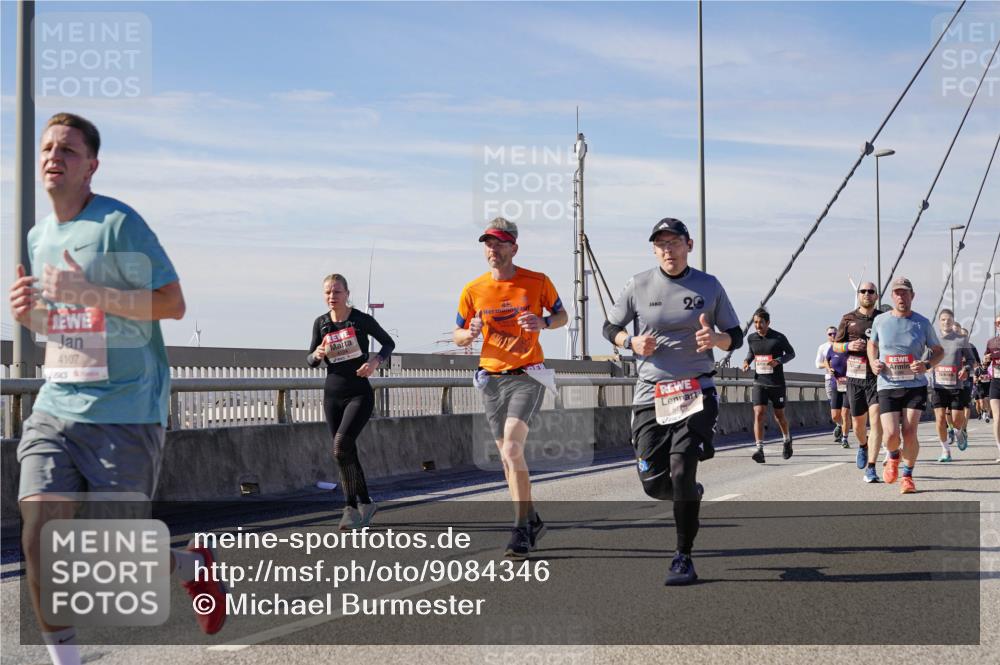 03.10.2025 - Köhlbrandbrückenlauf Michael Burmester http://msf.ph/oto/9084346 03.10.2025 12:42:34 Position 2 4107 meine-sportfotos.de