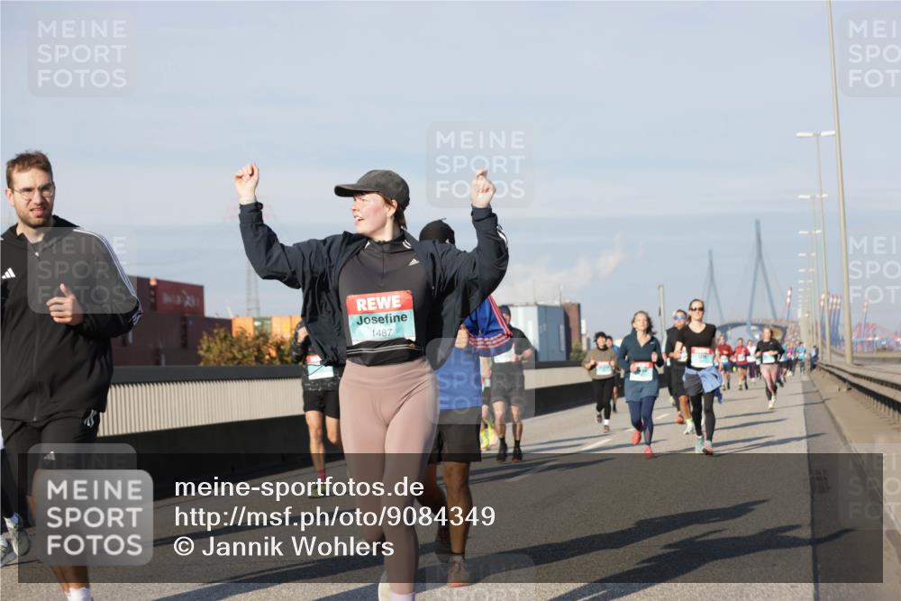 03.10.2025 - Köhlbrandbrückenlauf Jannik Wohlers http://msf.ph/oto/9084349 03.10.2025 09:56:17 Position 3 1487 meine-sportfotos.de