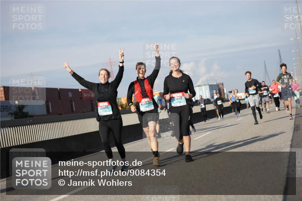 03.10.2025 - Köhlbrandbrückenlauf Jannik Wohlers http://msf.ph/oto/9084354 03.10.2025 10:06:41 Position 3 1732, 1440, 1895, 10 meine-sportfotos.de