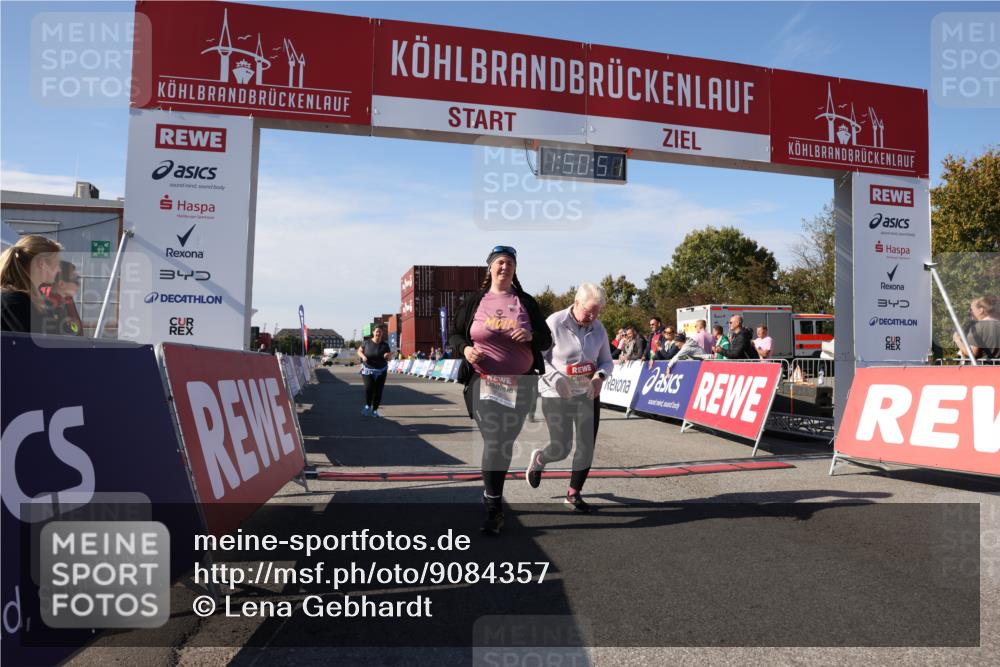 03.10.2025 - Köhlbrandbrückenlauf Lena Gebhardt http://msf.ph/oto/9084357 03.10.2025 13:50:51 Ziel 4851, 5472, 5595, 5608, 5992 meine-sportfotos.de