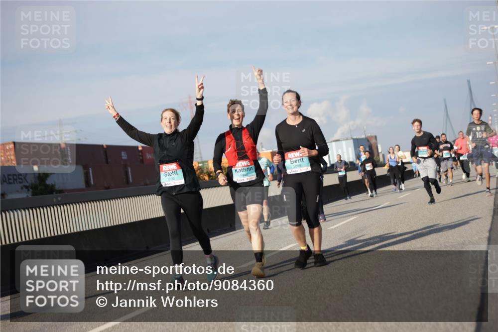 03.10.2025 - Köhlbrandbrückenlauf Jannik Wohlers http://msf.ph/oto/9084360 03.10.2025 10:06:41 Position 3 1732, 1440, 1895, 10 meine-sportfotos.de