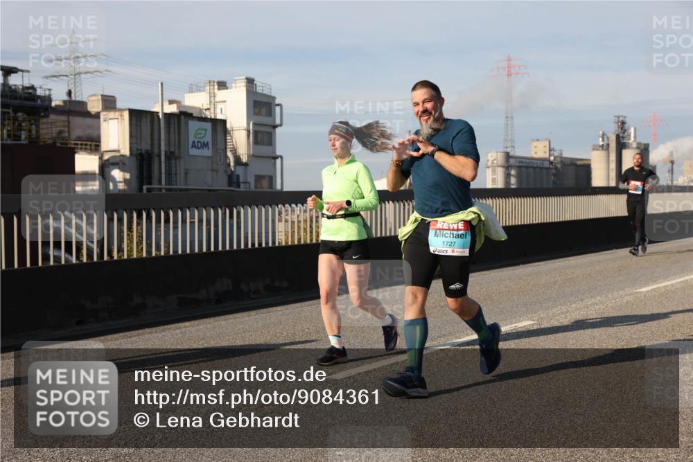 03.10.2025 - Köhlbrandbrückenlauf Lena Gebhardt http://msf.ph/oto/9084361 03.10.2025 10:05:13 Position 2 1727 meine-sportfotos.de