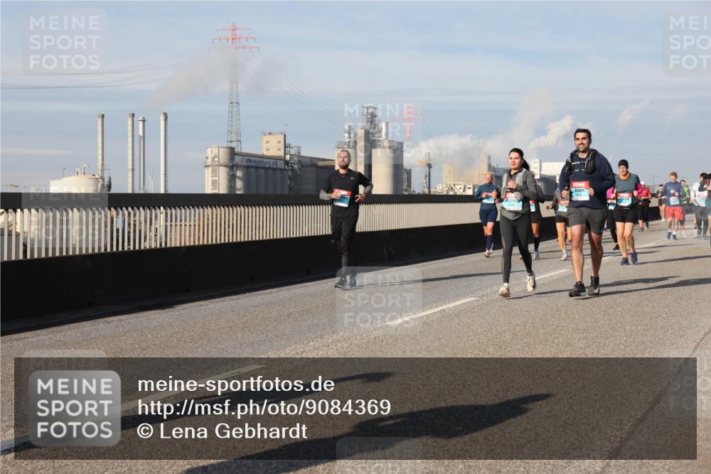 03.10.2025 - Köhlbrandbrückenlauf Lena Gebhardt http://msf.ph/oto/9084369 03.10.2025 10:05:14 Position 2 444 meine-sportfotos.de