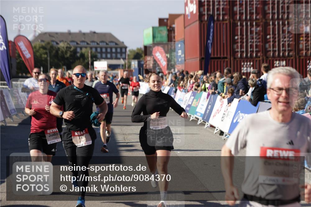03.10.2025 - Köhlbrandbrückenlauf Jannik Wohlers http://msf.ph/oto/9084370 03.10.2025 13:18:29 Ziel 4154, 4280, 4341, 4560, 4760, 4819, 4826, 4882, 5178, 5192, 5379, 5440, 5722, 5816, 6084, 6700 meine-sportfotos.de