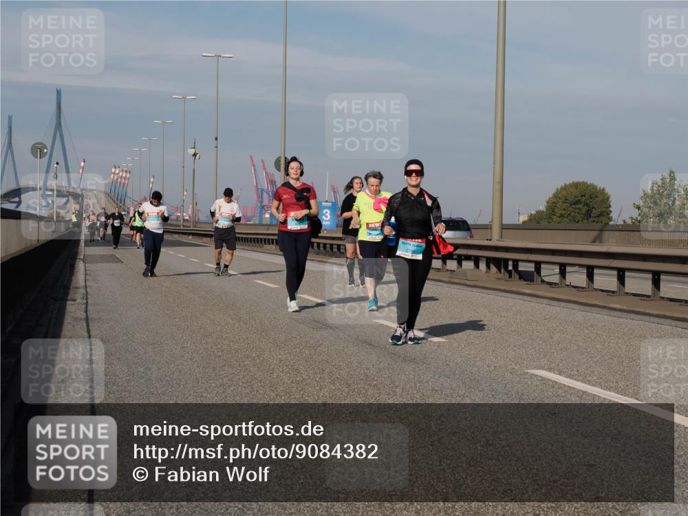 03.10.2025 - Köhlbrandbrückenlauf Fabian Wolf http://msf.ph/oto/9084382 03.10.2025 10:19:52 Position 3 3, 2795 meine-sportfotos.de