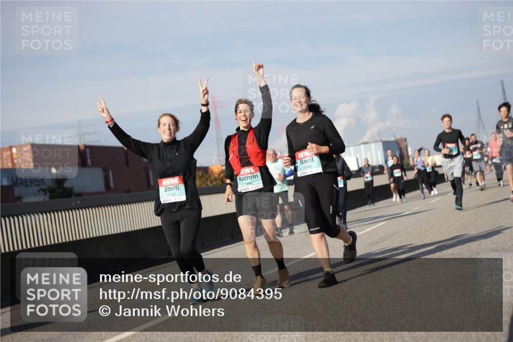 03.10.2025 - Köhlbrandbrückenlauf Jannik Wohlers http://msf.ph/oto/9084395 03.10.2025 10:06:42 Position 3 1732, 1440, 1895 meine-sportfotos.de