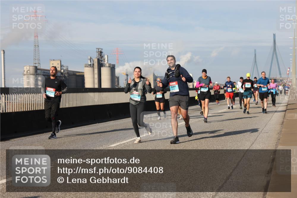 03.10.2025 - Köhlbrandbrückenlauf Lena Gebhardt http://msf.ph/oto/9084408 03.10.2025 10:05:15 Position 2  meine-sportfotos.de