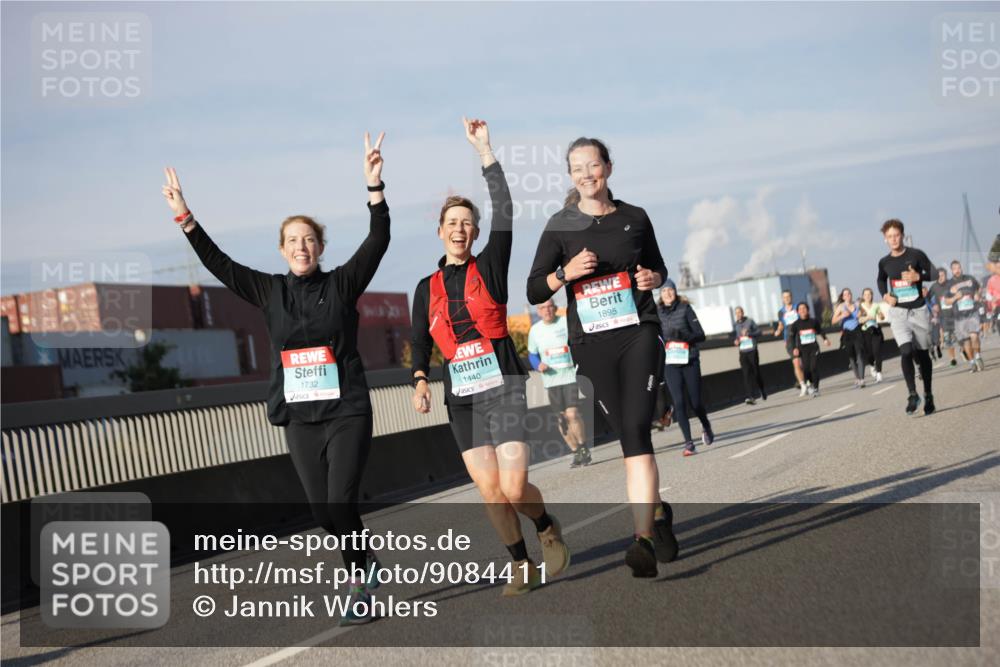 03.10.2025 - Köhlbrandbrückenlauf Jannik Wohlers http://msf.ph/oto/9084411 03.10.2025 10:06:42 Position 3 1732, 1440, 1895 meine-sportfotos.de
