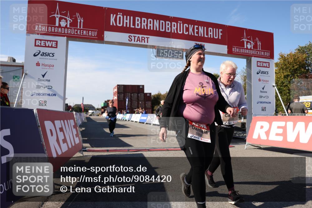 03.10.2025 - Köhlbrandbrückenlauf Lena Gebhardt http://msf.ph/oto/9084420 03.10.2025 13:50:52 Ziel 4851, 5472, 5595, 5608, 5992 meine-sportfotos.de