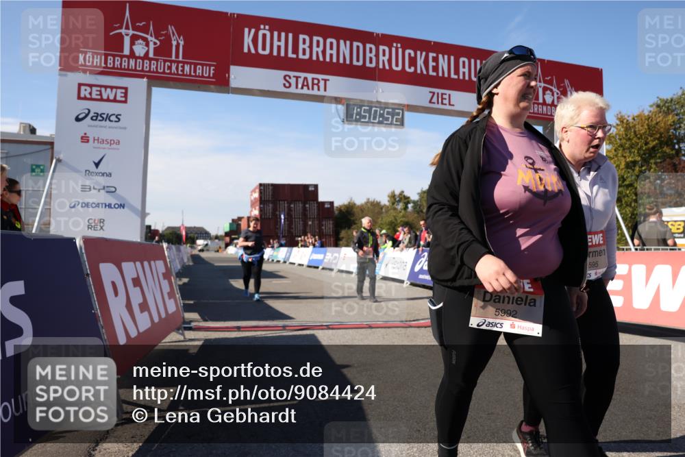 03.10.2025 - Köhlbrandbrückenlauf Lena Gebhardt http://msf.ph/oto/9084424 03.10.2025 13:50:53 Ziel 4851, 5472, 5595, 5992 meine-sportfotos.de