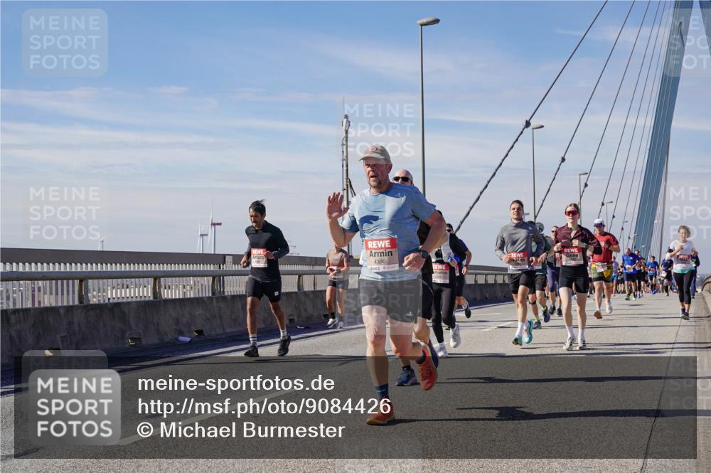 03.10.2025 - Köhlbrandbrückenlauf Michael Burmester http://msf.ph/oto/9084426 03.10.2025 12:42:37 Position 2 4390, 4151 meine-sportfotos.de