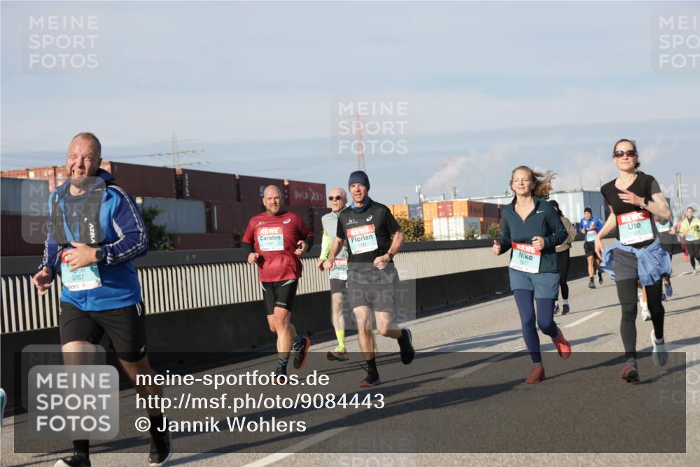 03.10.2025 - Köhlbrandbrückenlauf Jannik Wohlers http://msf.ph/oto/9084443 03.10.2025 09:56:20 Position 3 3767, 1191, 1181, 1327, 1331 meine-sportfotos.de